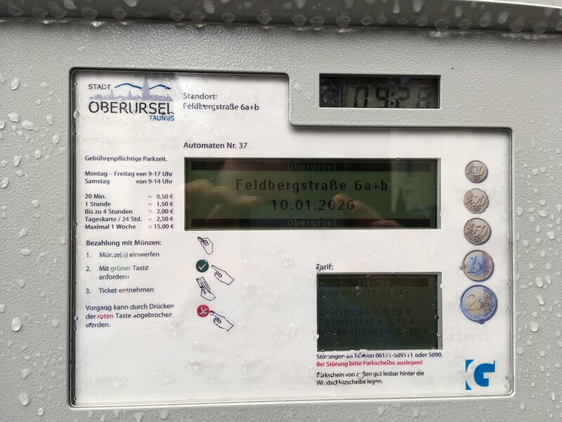 Parking machines in Oberursel only accept coins.